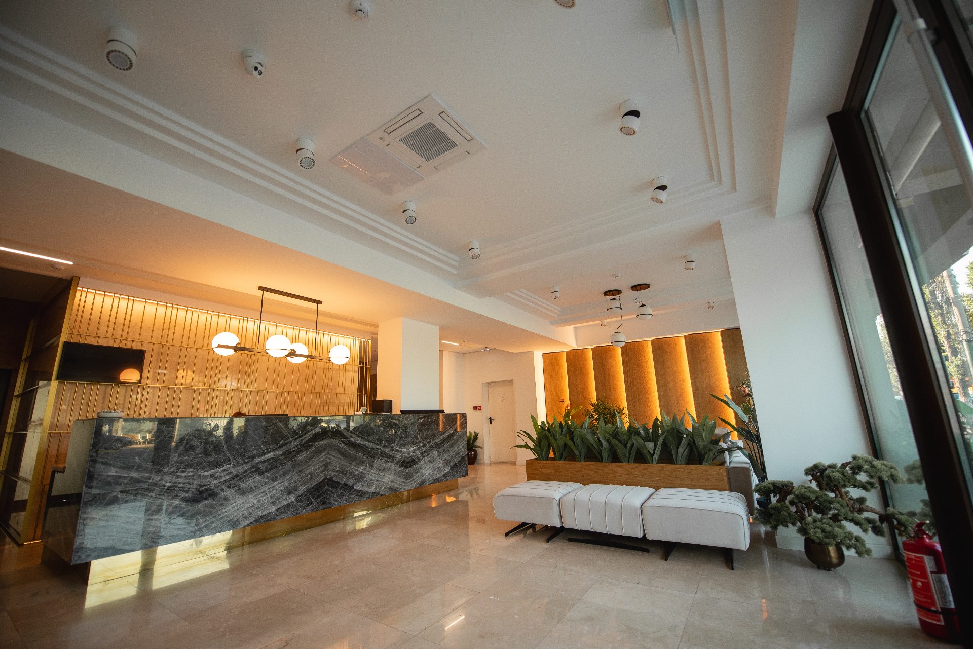 Recepția Solid Magic Apart Hotel